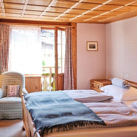 Hotel Chesa Grischuna Клостерс Екстер'єр фото